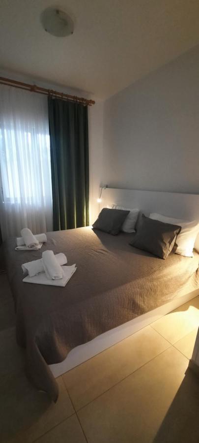 Apartmani Maris III Раб Екстер'єр фото